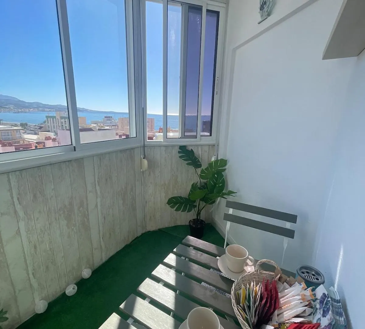 Modern Studio With Ocean Views 토레델마르 0*,  스페인